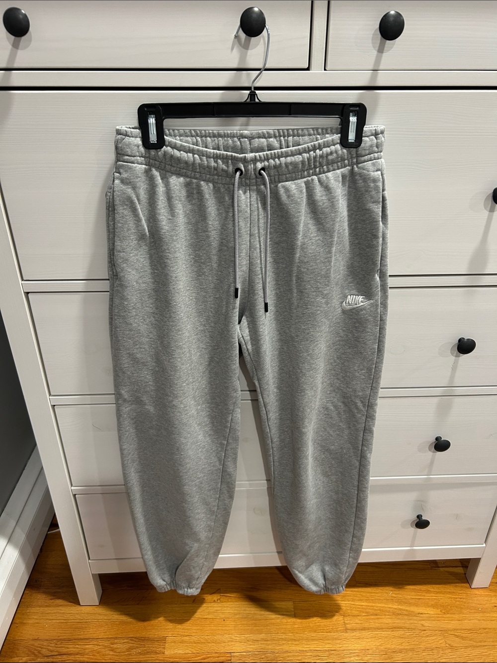 Nike Men's Light Gray Fleece Sweatpants with Drawstring